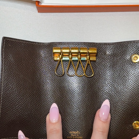 Hermès Black Leather Key Holder with Gold Accents - Picture 2 of 10